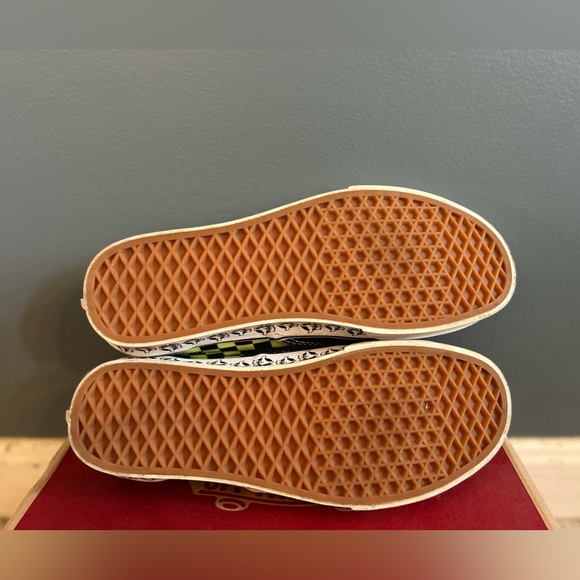 Vans - Picture 7 of 7